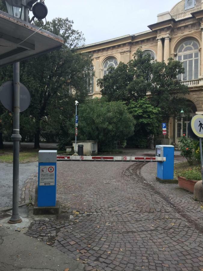 Appartamento In Centro Zona Fiera,Davanti Al Galliera Génova Exterior foto